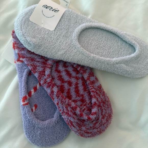 Aerie fuzzy socks - Picture 2 of 3